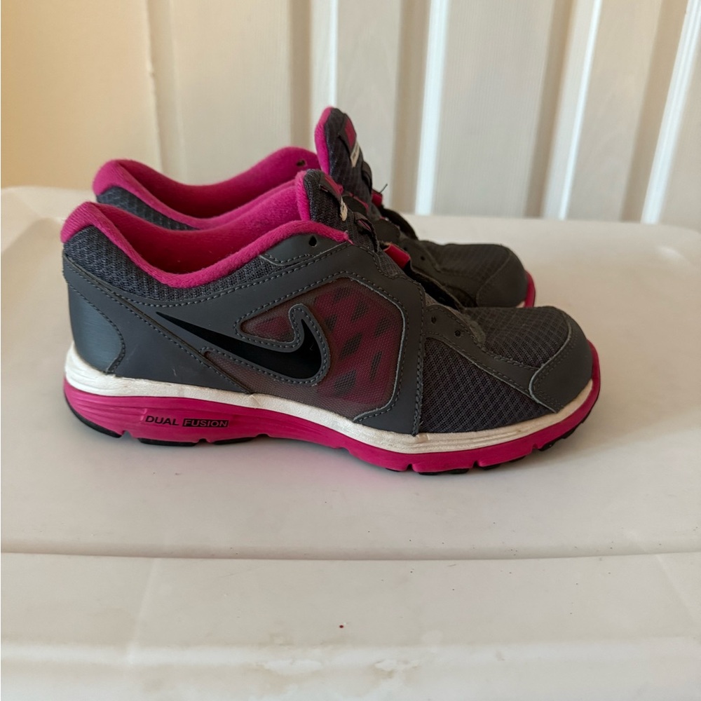 Nike kids Black and Pink Athletic Shoes